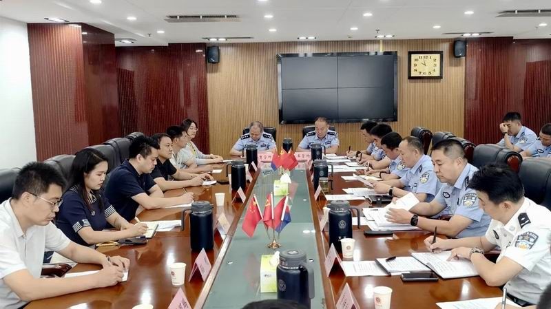 民革洛阳市委会赴市公安局交警支队开展“团结议政会”之农村地区交通安全问题专题调研